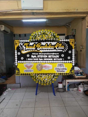 Papan Bunga di Gelora